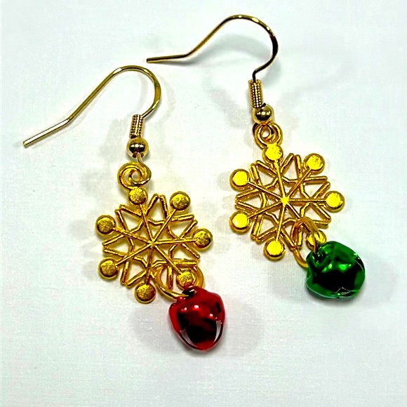 Handmade 14K Gold Plated Christmas Jingle Bell Snowflake Earrings! - Picture 5 of 5